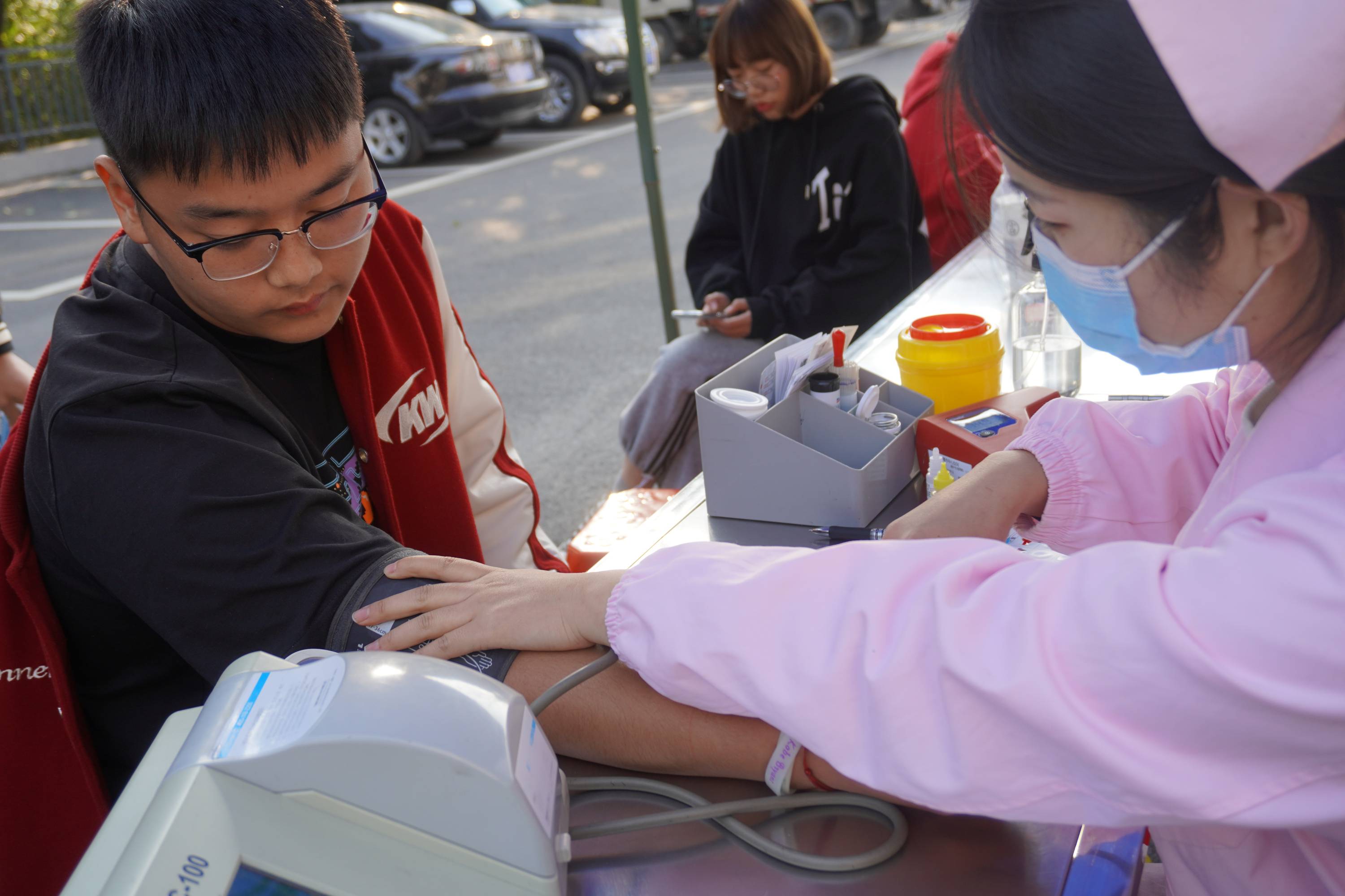 2021年世界献血者日宣传海报正式发布_深圳新闻网